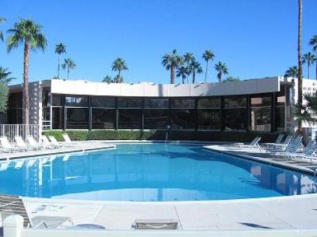 Designed by Palmer/Krisel, The Ocotillo Lodge was a hotel built by The Alexander Company to house prospective buyers of their first home development (now known as Twin Palms). The Lodge was converted to a condominium community.